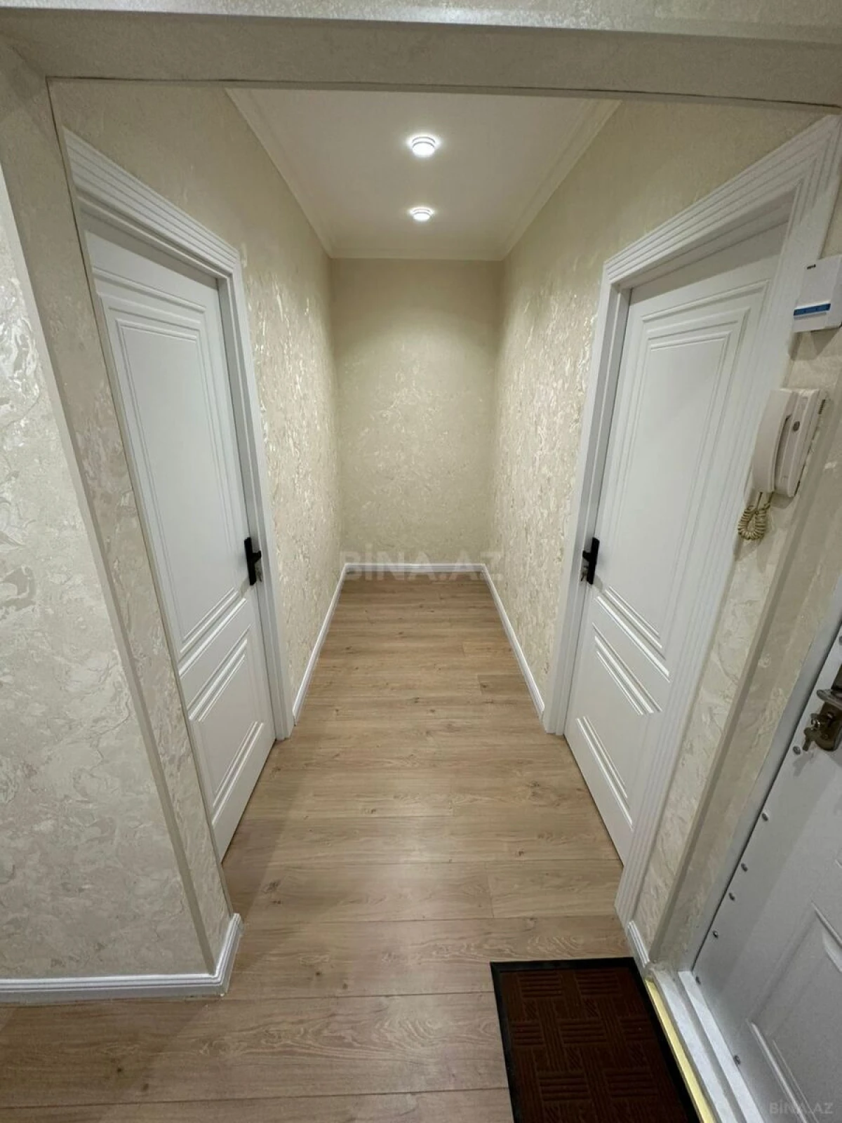 Satılır 2 otaqlı mənzil 60 m²