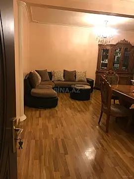 Kirayə verilir 5 otaqlı mənzil 110 m²