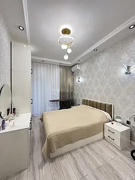 Satılır 2 otaqlı mənzil 71 m²