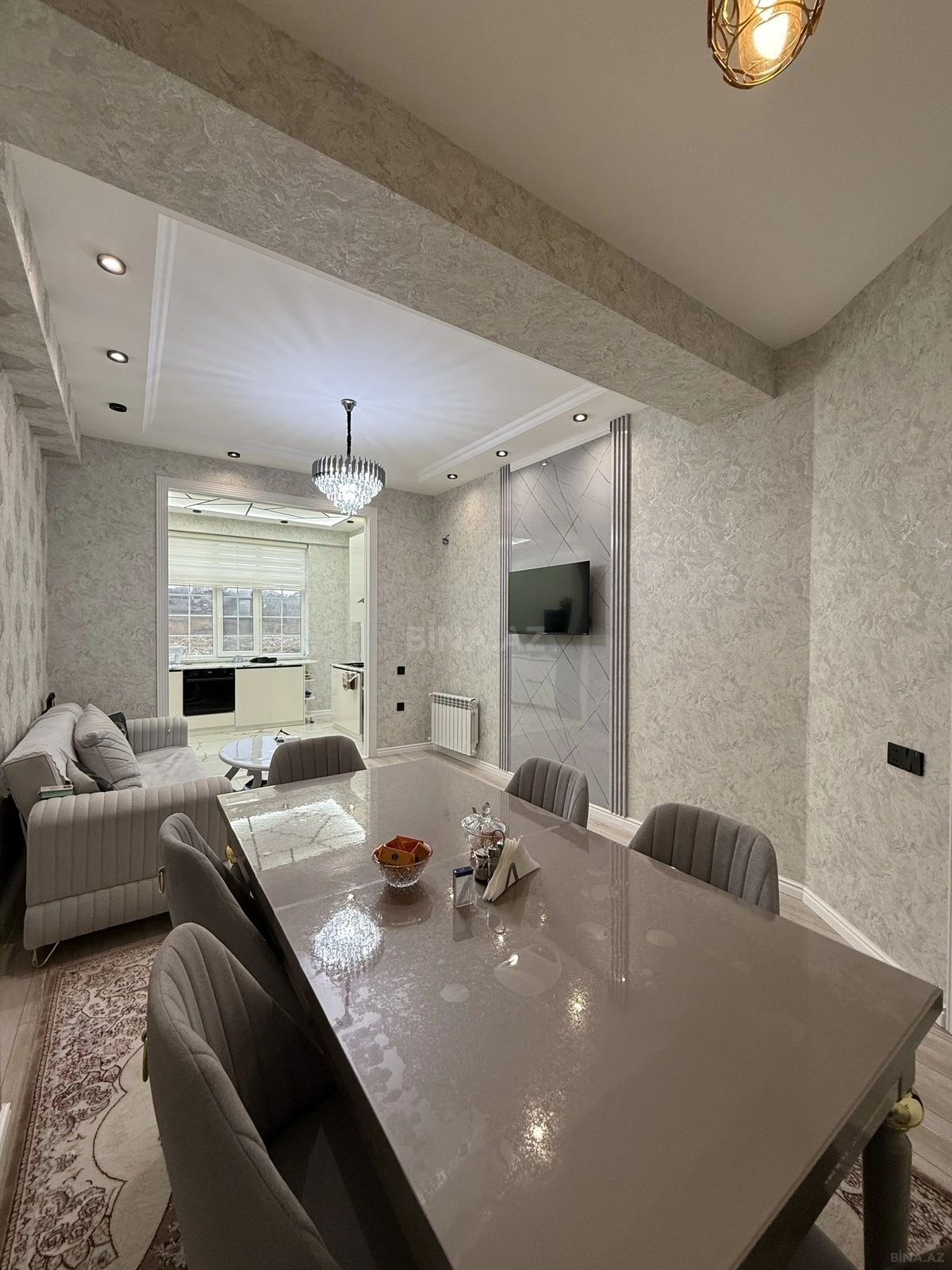 Satılır 2 otaqlı mənzil 71 m²