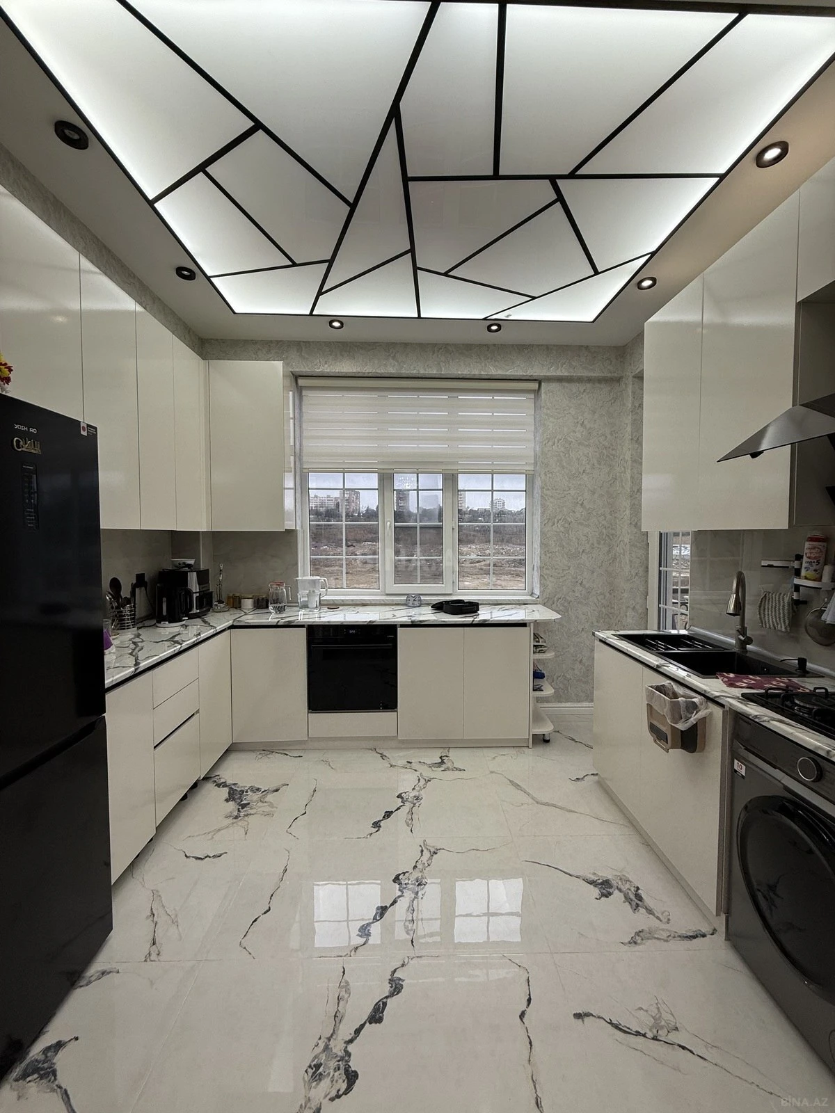 Satılır 2 otaqlı mənzil 71 m²