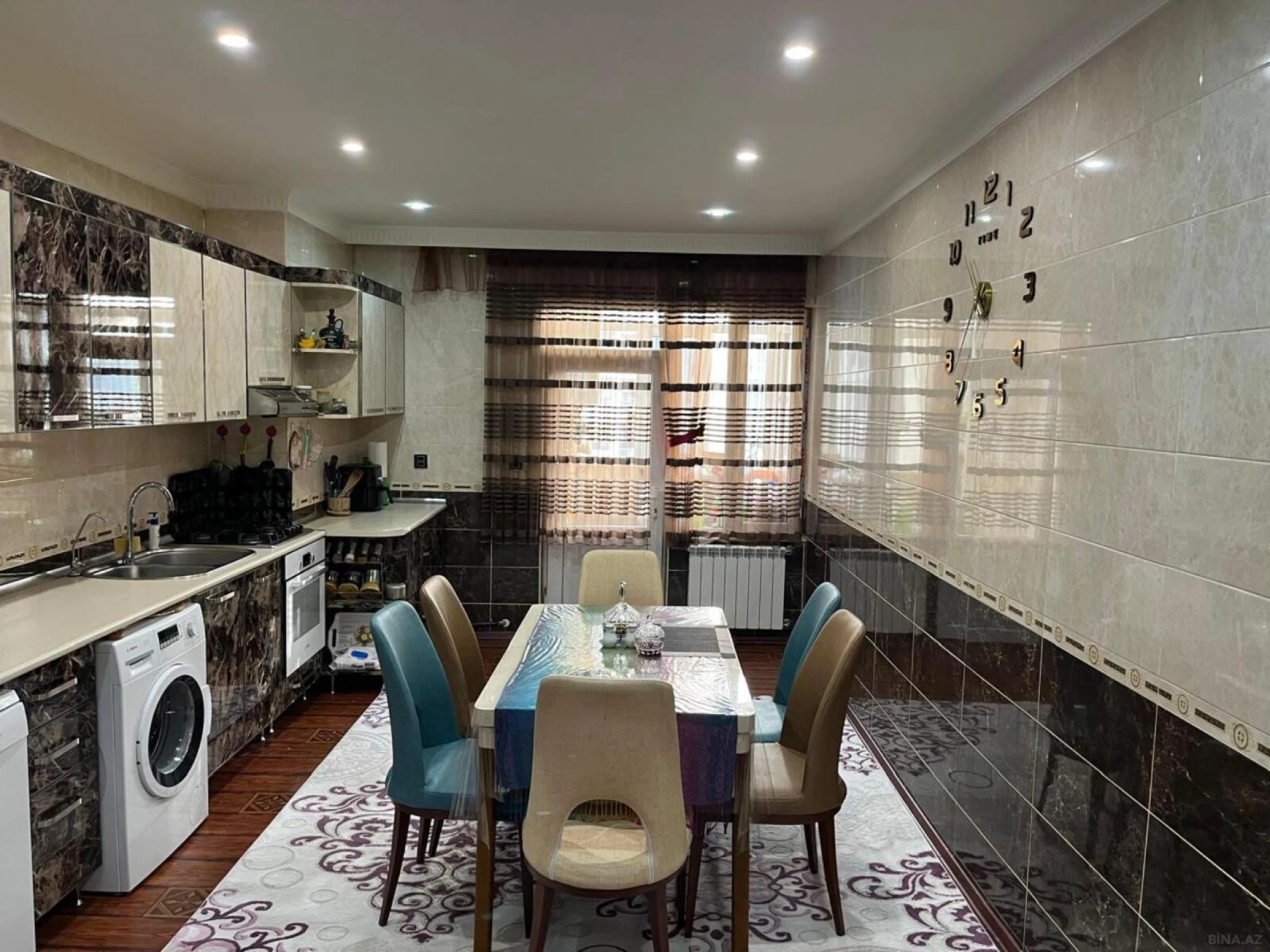 Satılır 3 otaqlı mənzil 135 m²