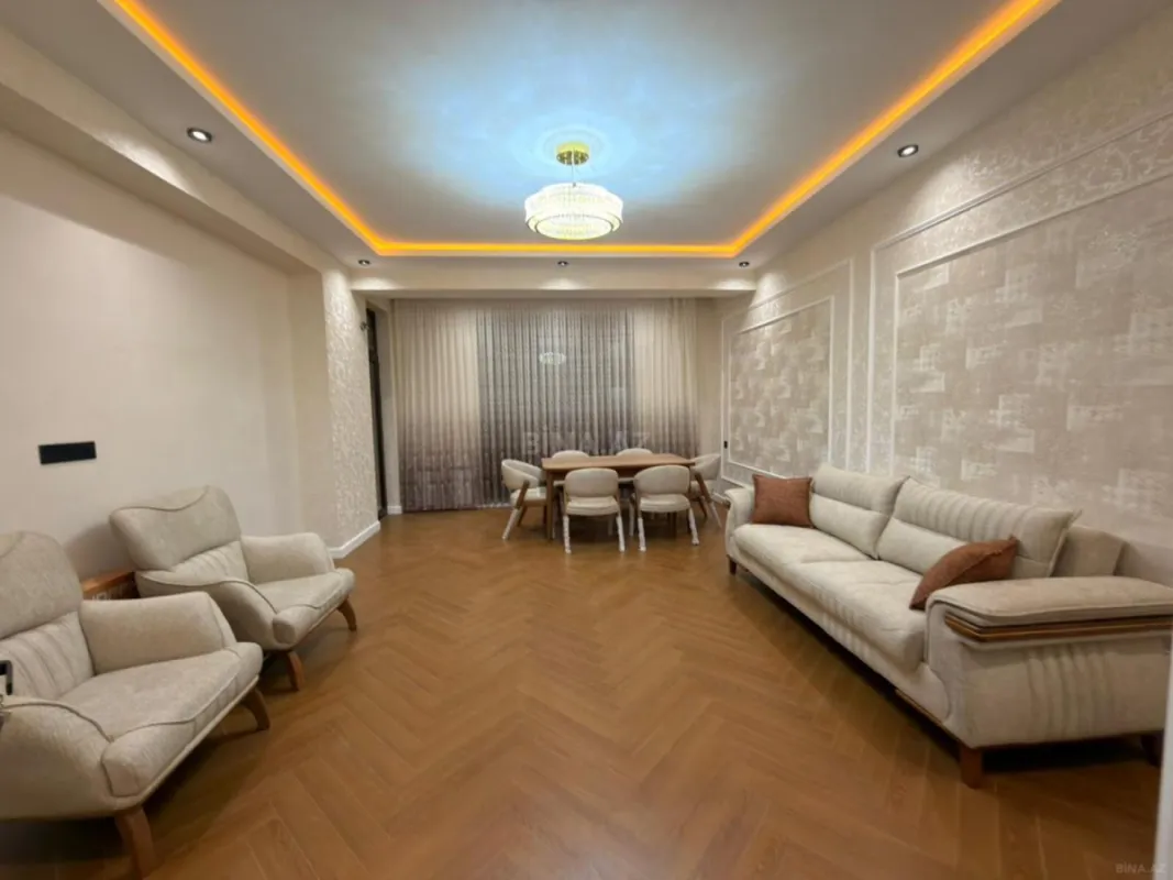 Satılır 4 otaqlı mənzil 136 m²