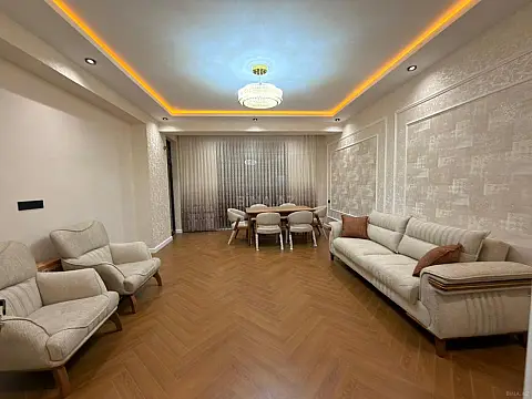Satılır 4 otaqlı mənzil 136 m² — Bakı, Bülbülə 4 otaq 136.00 m²