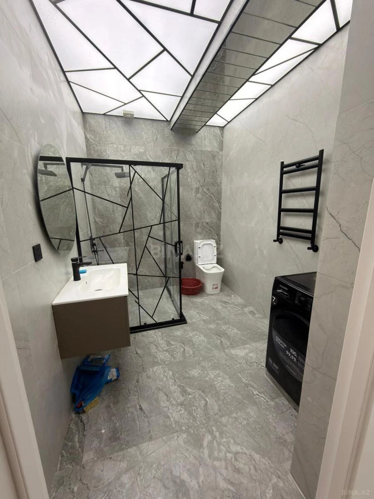 Satılır 4 otaqlı mənzil 136 m²