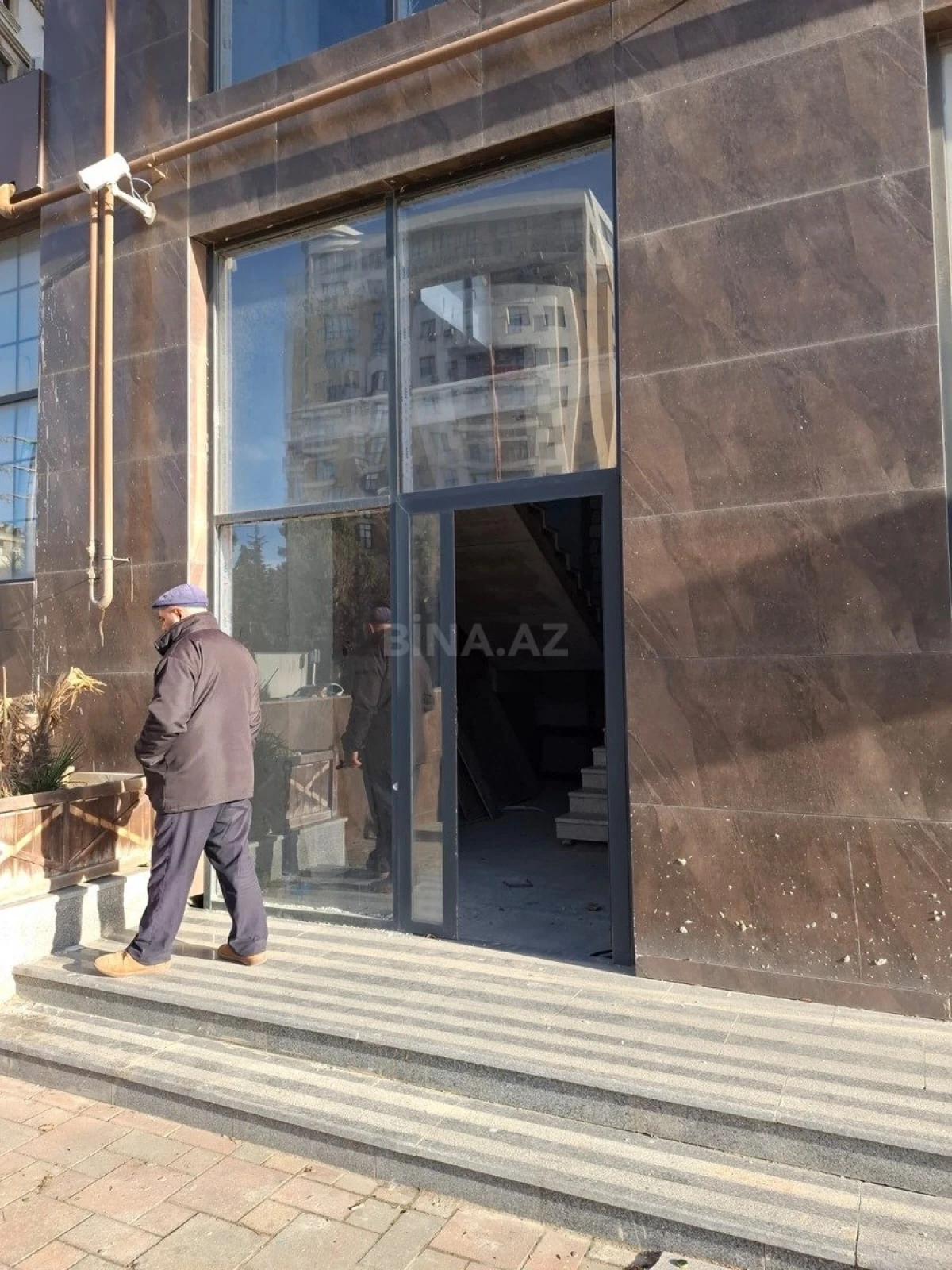 Satılır obyekt 600 m²