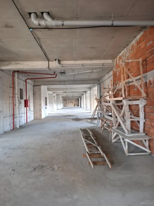 Satılır obyekt 600 m²