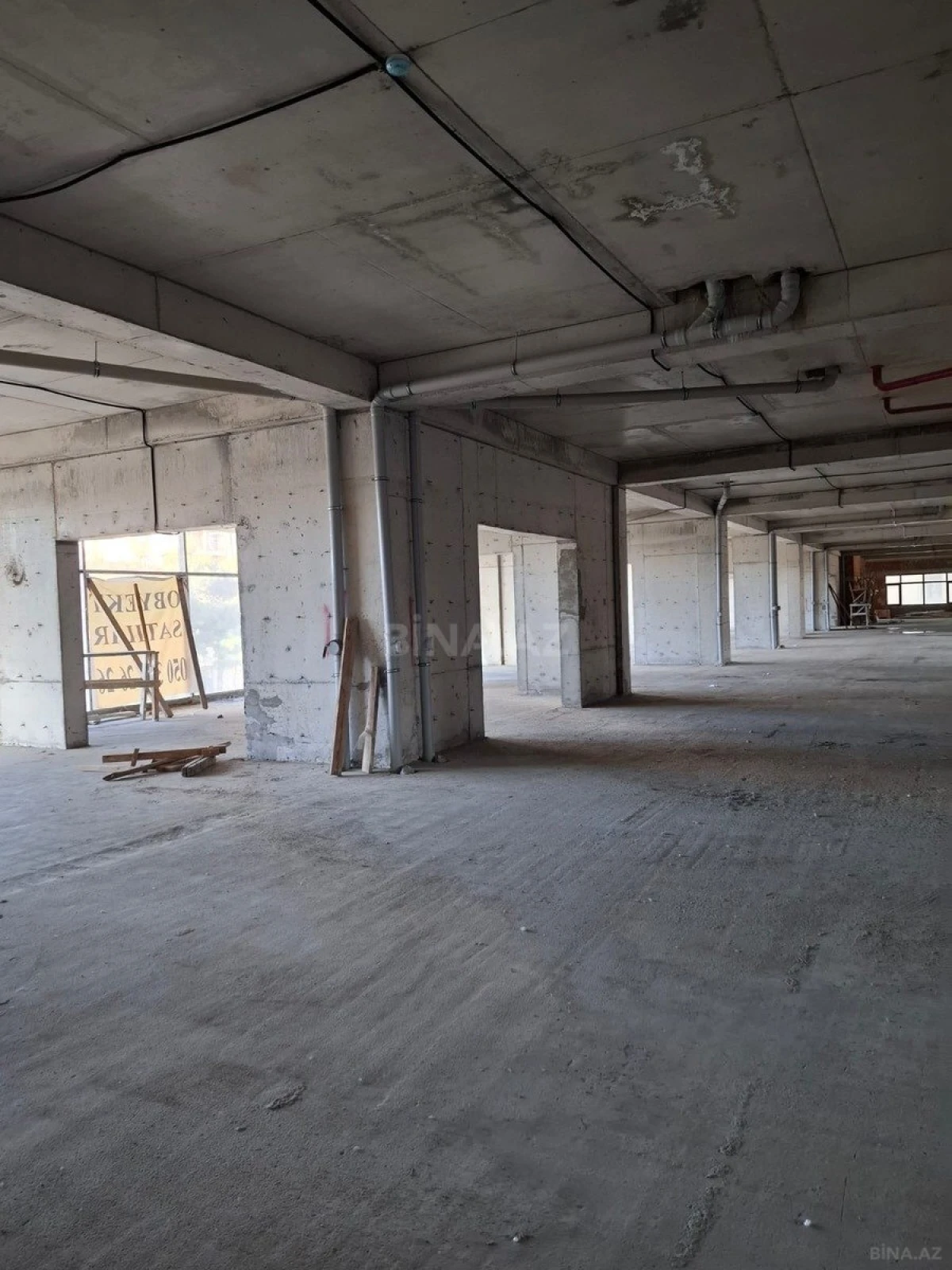 Satılır obyekt 600 m²