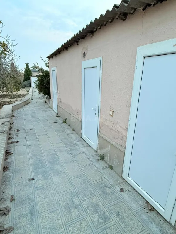 Satılır 4 otaqlı həyət evi 80 m²