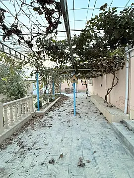 Satılır 4 otaqlı həyət evi 80 m²