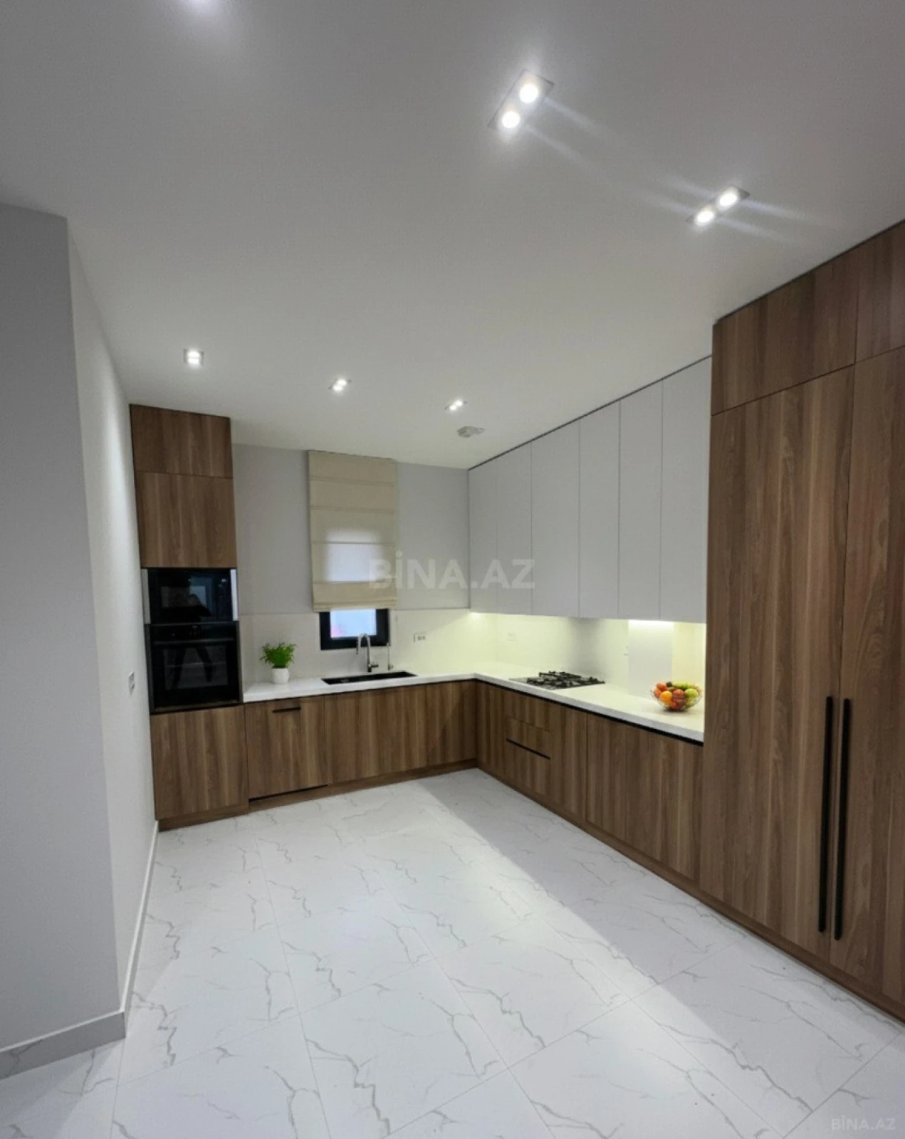 Satılır 5 otaqlı həyət evi 262 m²