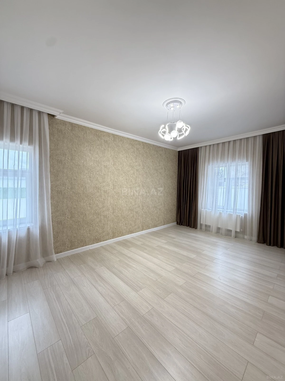 Satılır 4 otaqlı həyət evi 150 m²