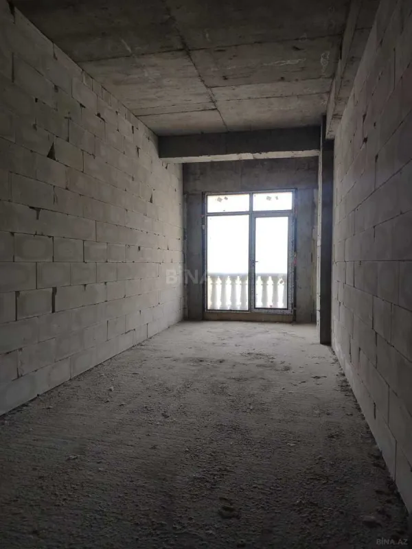 Satılır 3 otaqlı mənzil 136.4 m²