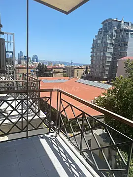 Kirayə verilir 3 otaqlı mənzil 100 m²