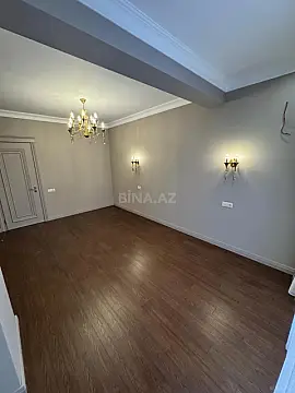 Satılır 3 otaqlı mənzil 151 m²
