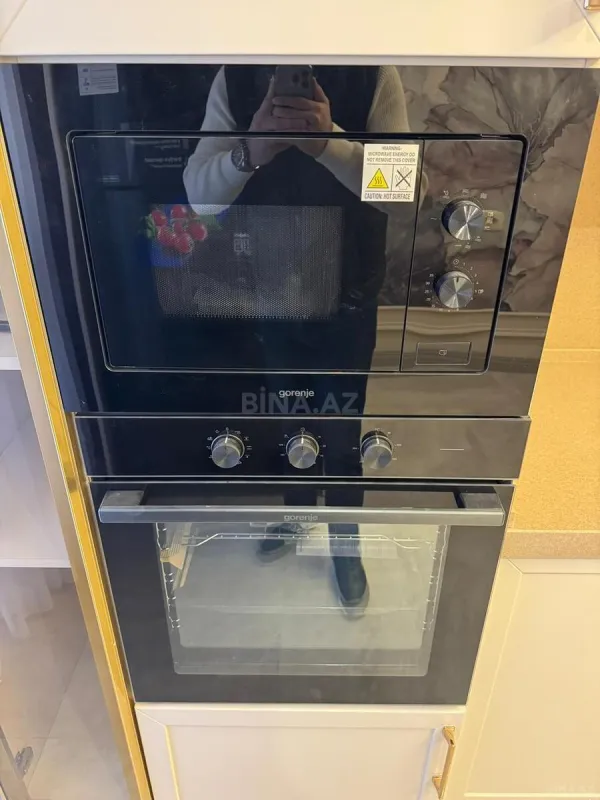 Satılır 3 otaqlı mənzil 151 m²