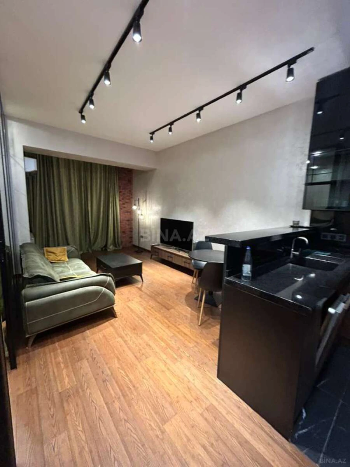 Kirayə verilir 2 otaqlı mənzil 60 m²