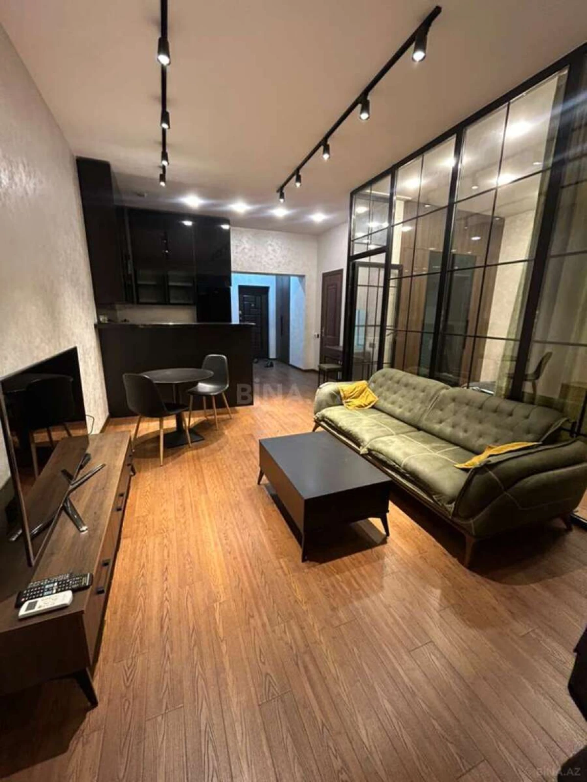 Kirayə verilir 2 otaqlı mənzil 60 m²