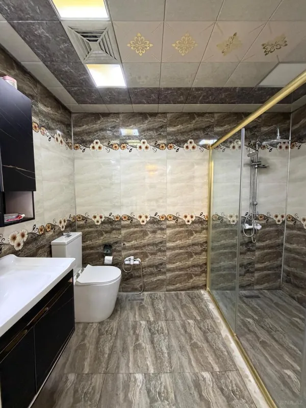 Satılır 4 otaqlı mənzil 149 m²