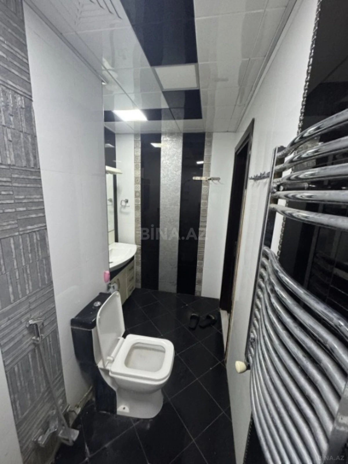 Satılır 2 otaqlı mənzil 65 m²