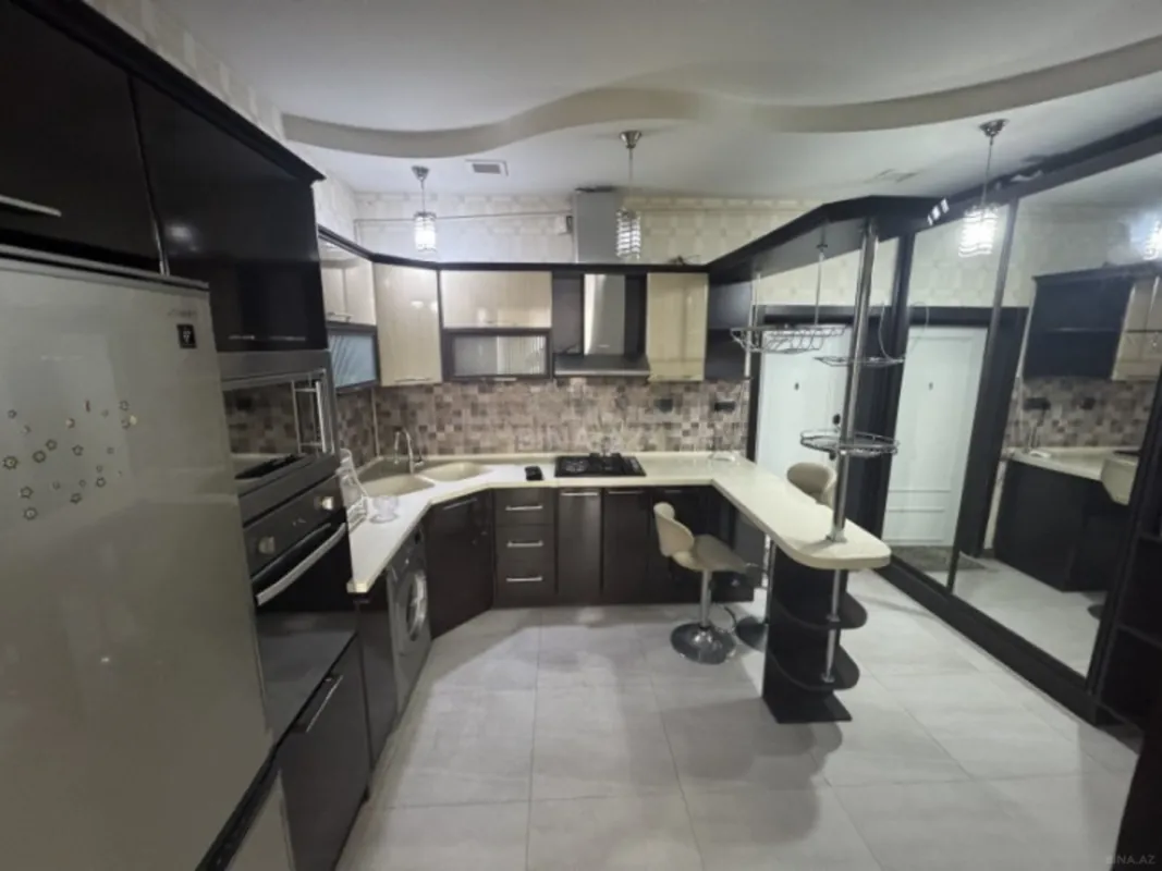Satılır 2 otaqlı mənzil 65 m²