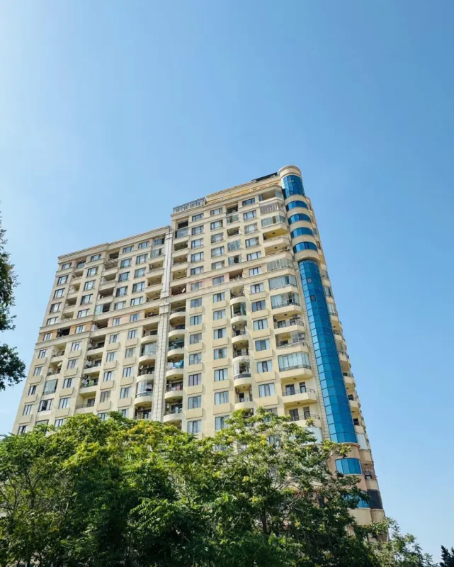 Satılır 2 otaqlı mənzil 65 m²