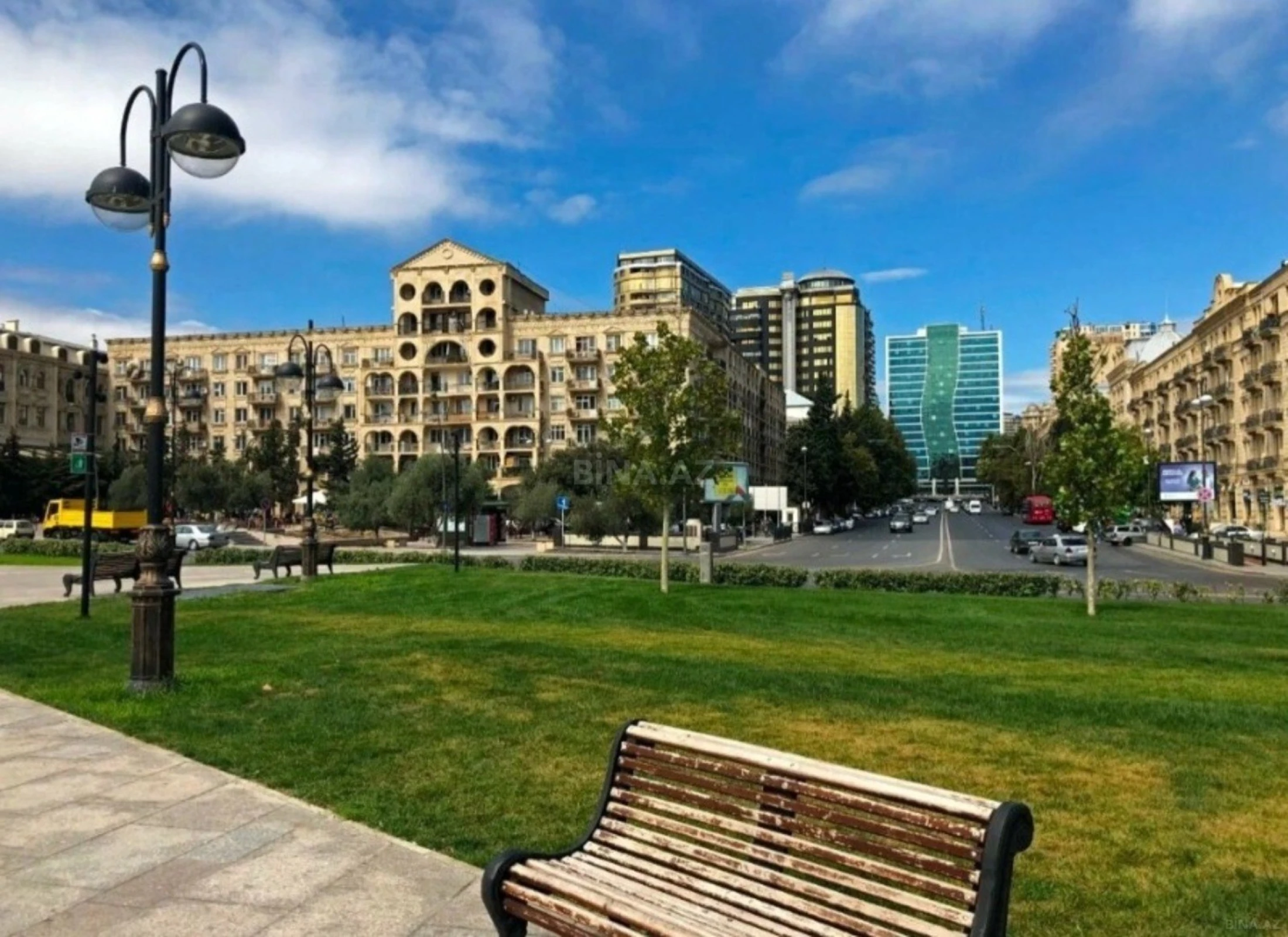 Satılır 2 otaqlı mənzil 75 m²