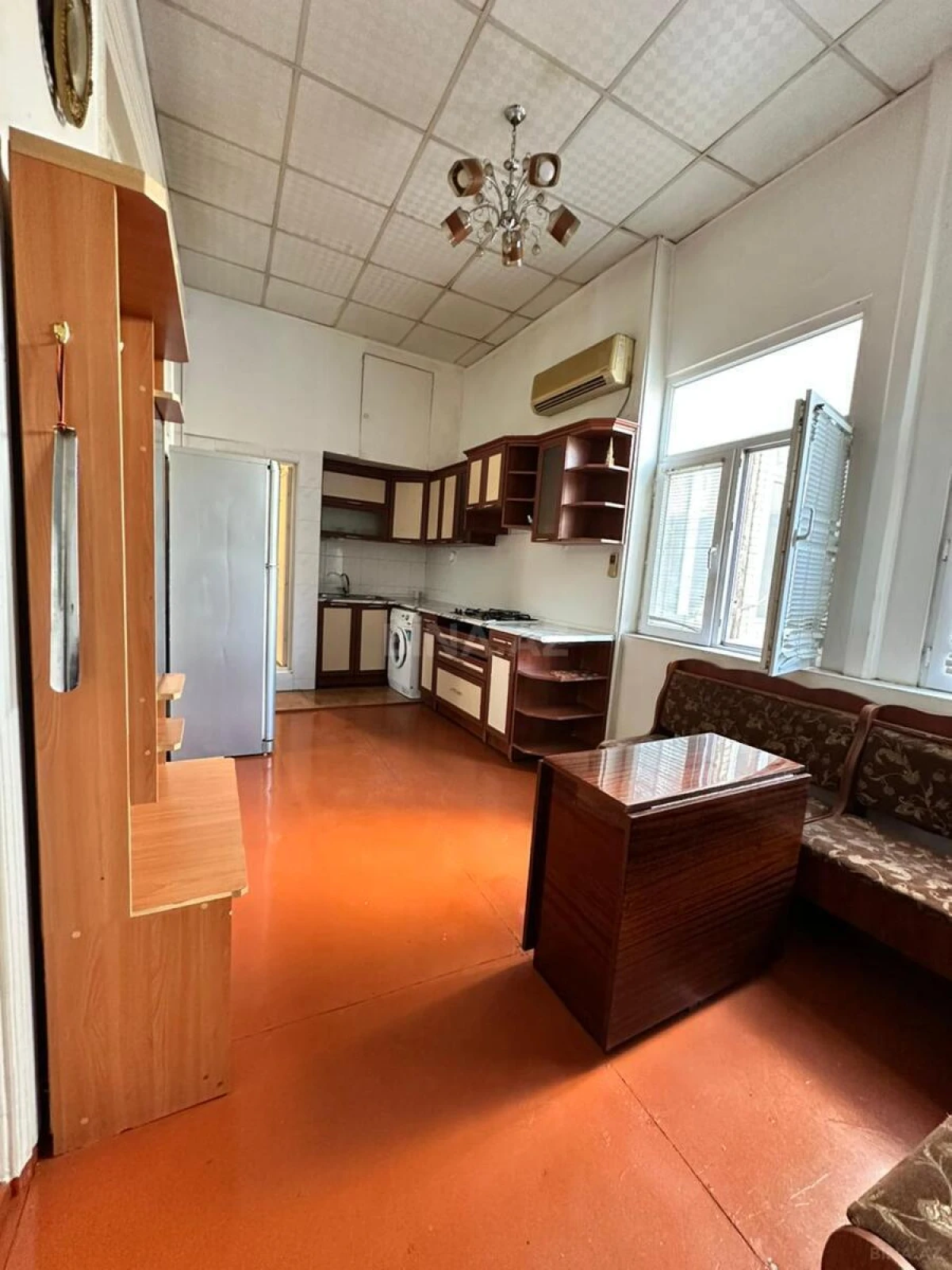 Satılır 2 otaqlı mənzil 75 m²