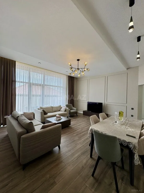 Satılır 5 otaqlı həyət evi 168 m²