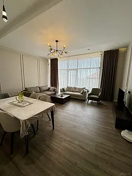 Satılır 5 otaqlı həyət evi 168 m²