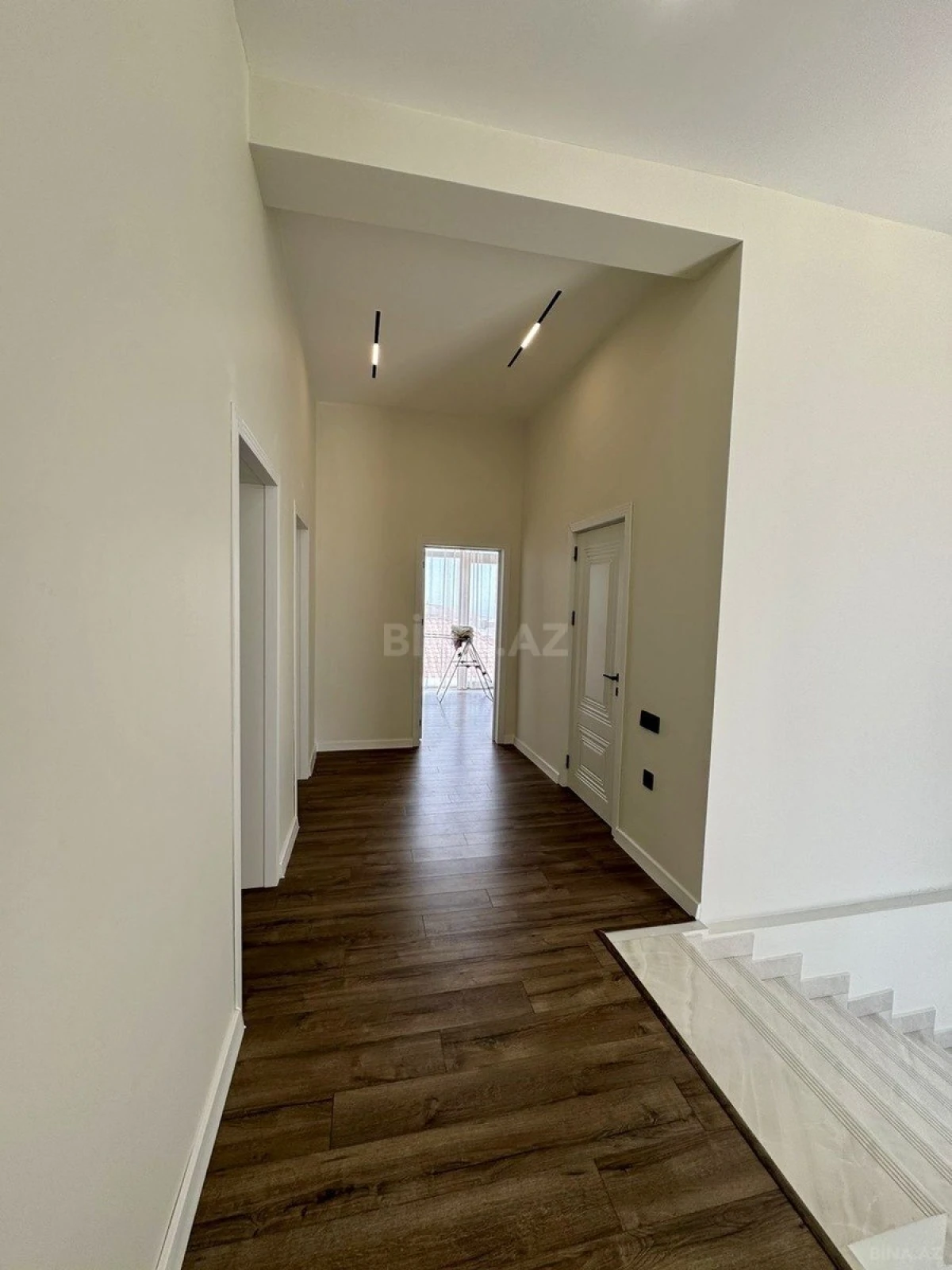 Satılır 5 otaqlı həyət evi 168 m²