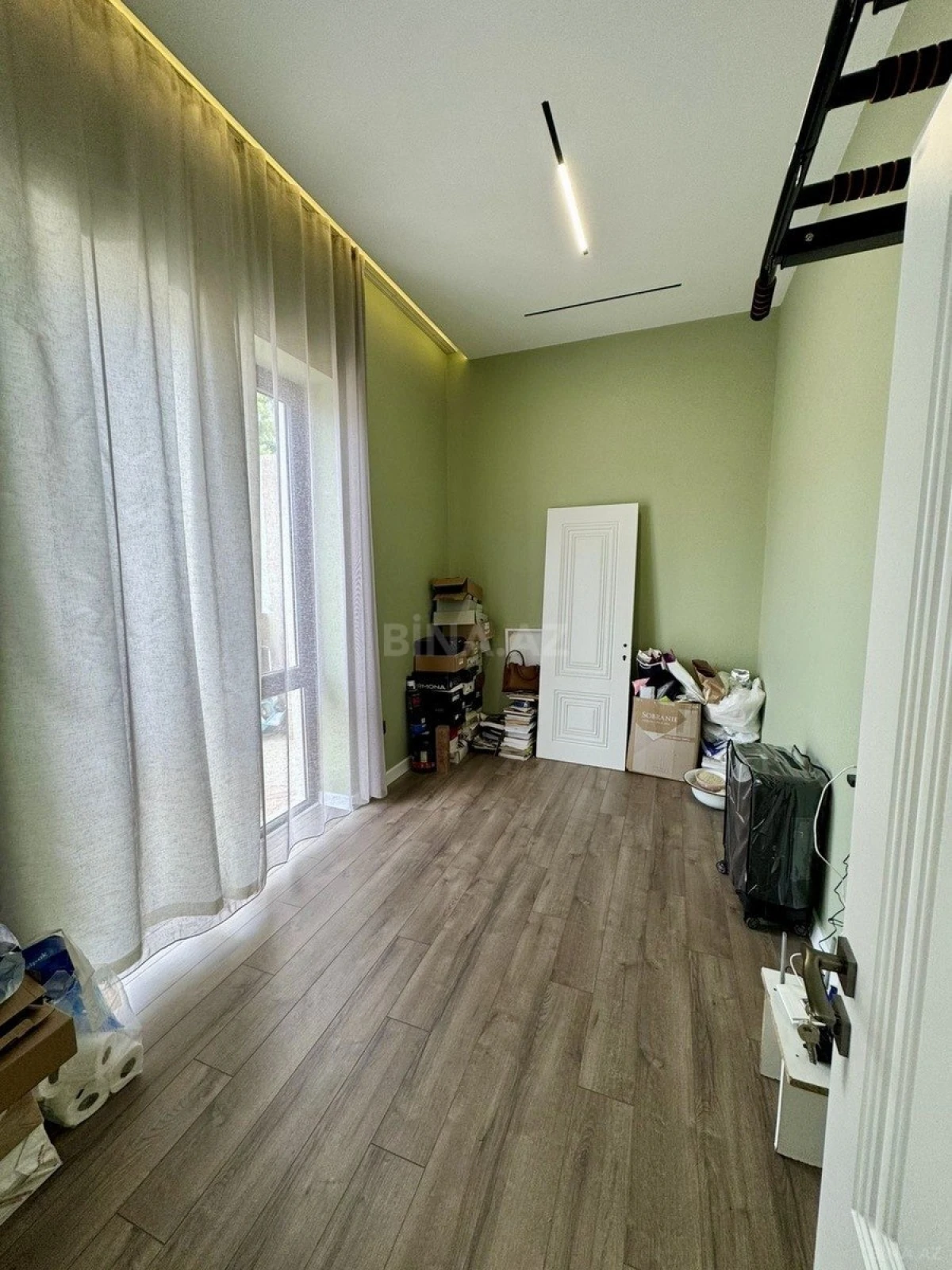 Satılır 5 otaqlı həyət evi 168 m²
