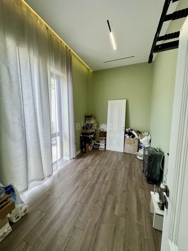 Satılır 5 otaqlı həyət evi 168 m²