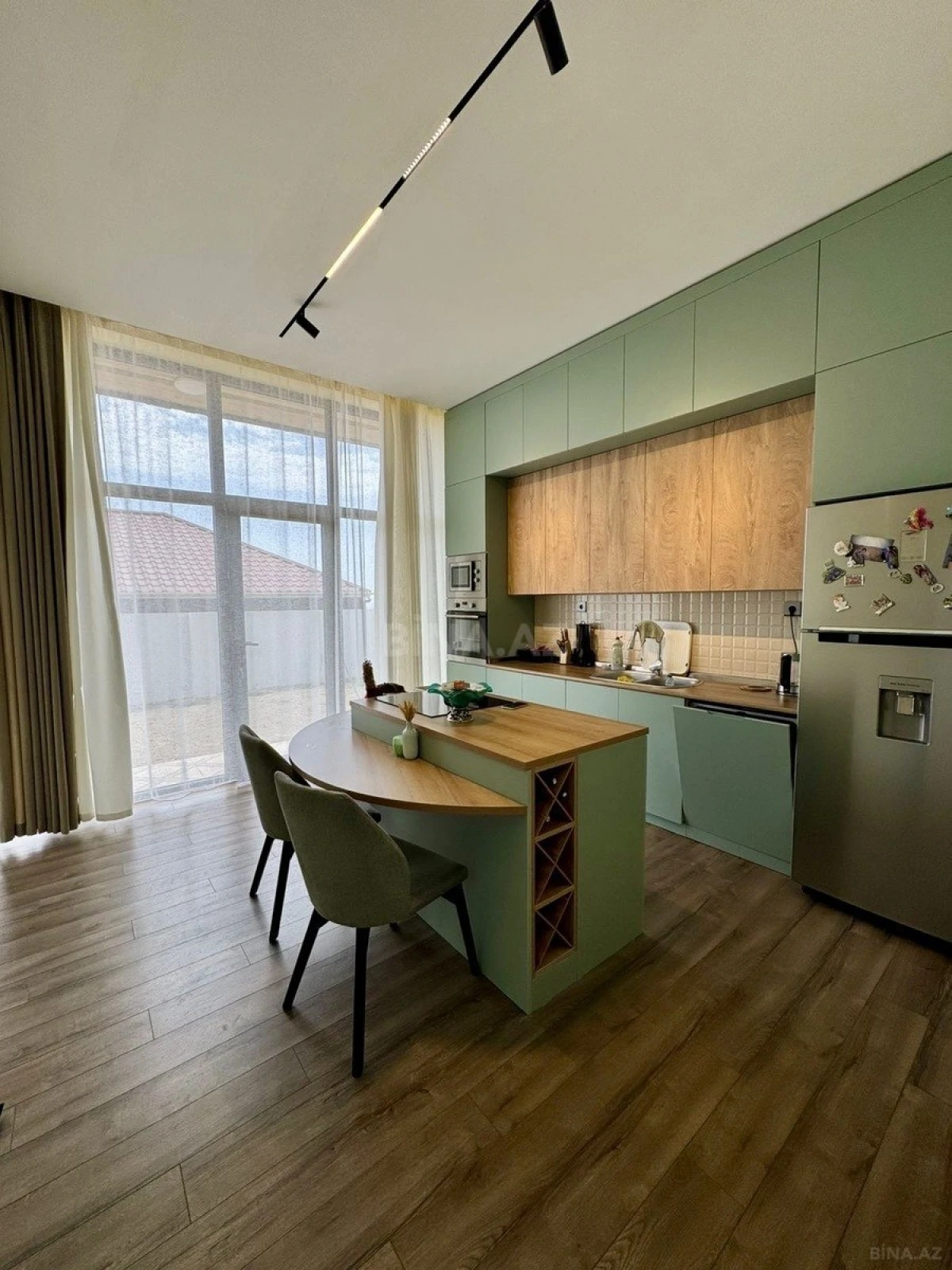 Satılır 5 otaqlı həyət evi 168 m²