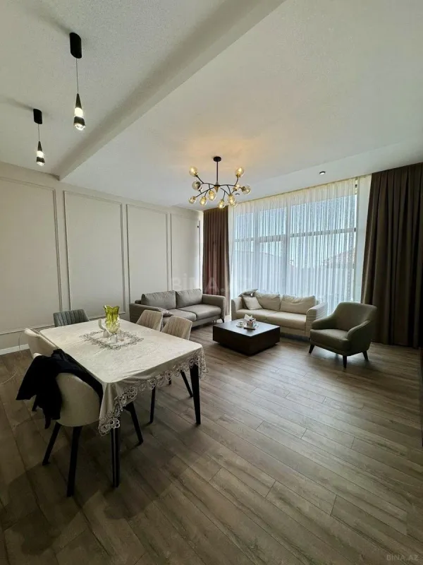 Satılır 5 otaqlı həyət evi 168 m²