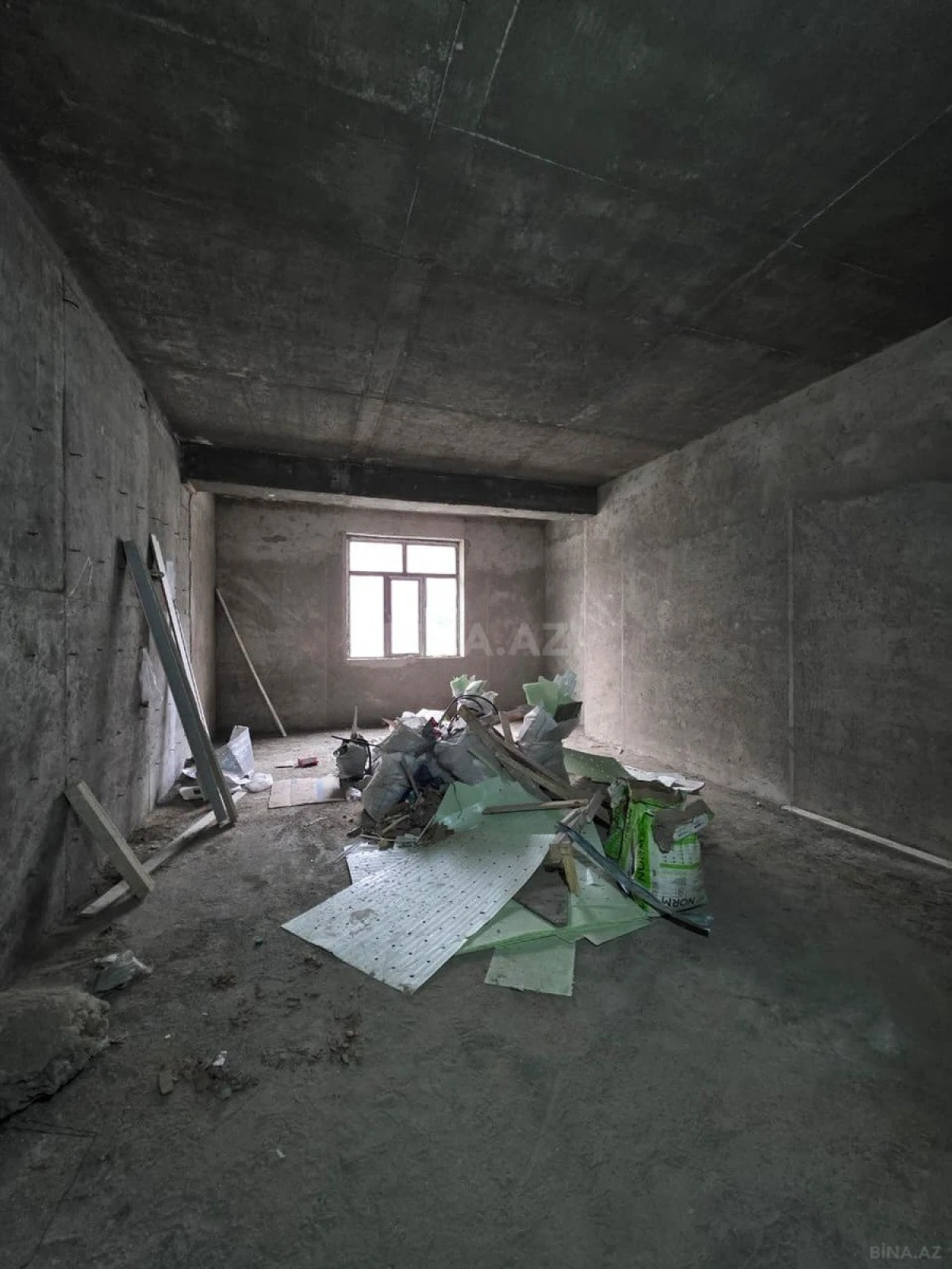 Satılır 3 otaqlı mənzil 155.5 m²