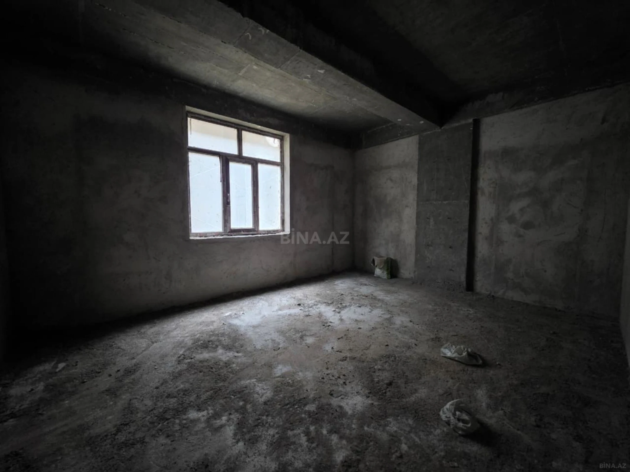 Satılır 3 otaqlı mənzil 155.5 m²