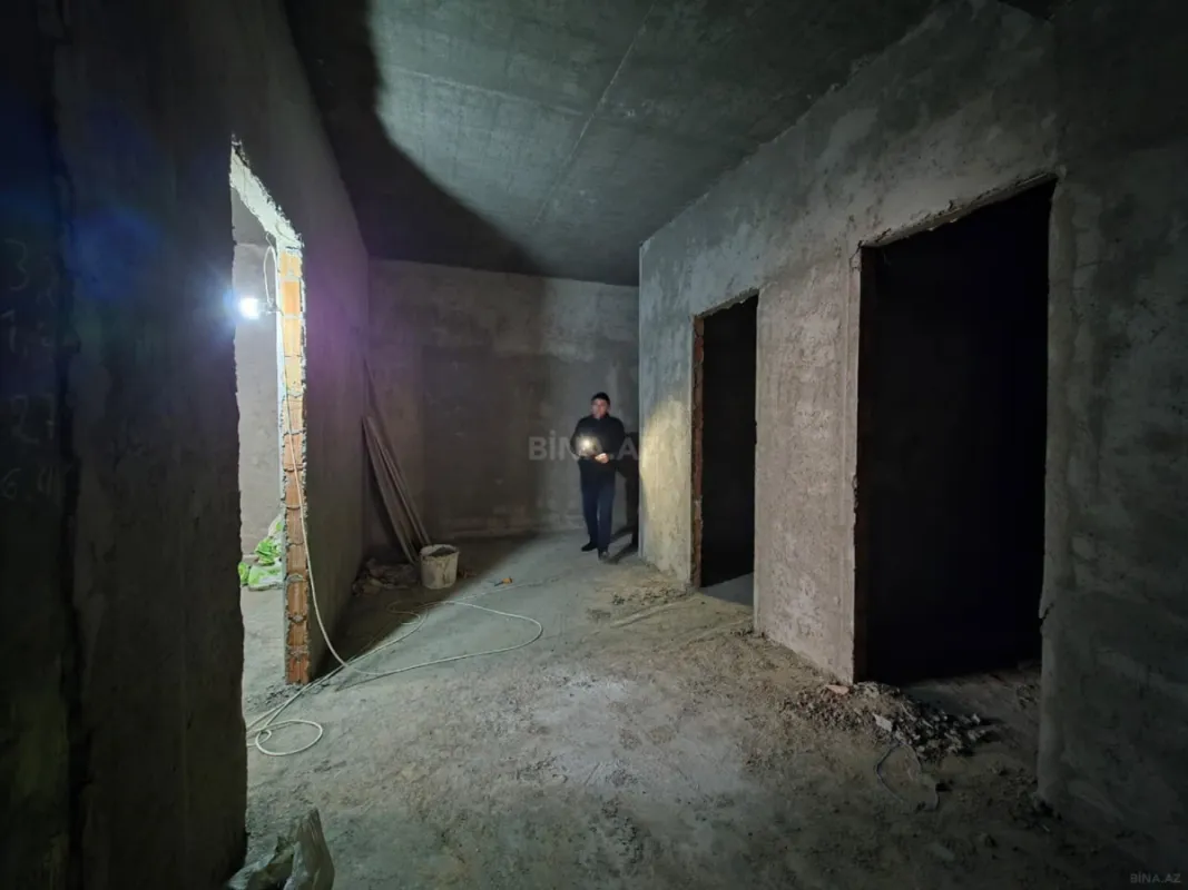 Satılır 3 otaqlı mənzil 155.5 m²