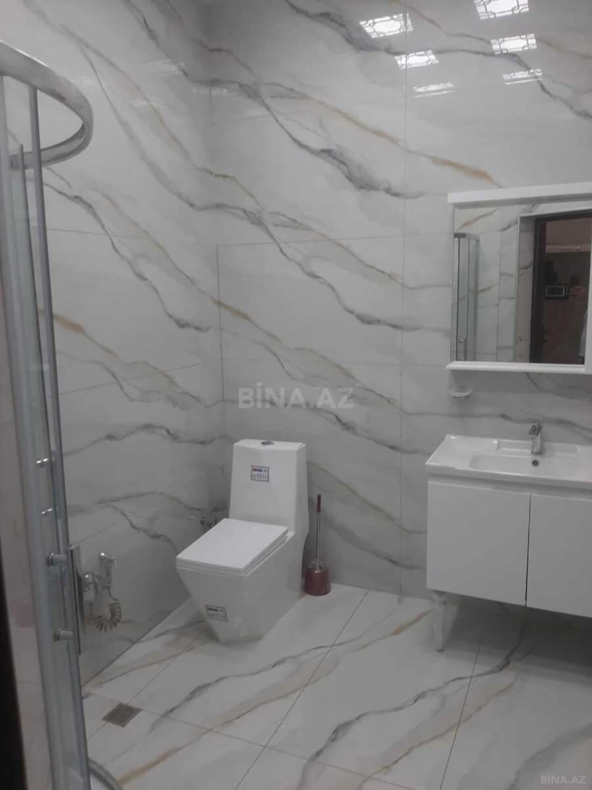 Kirayə verilir 3 otaqlı mənzil 115 m²