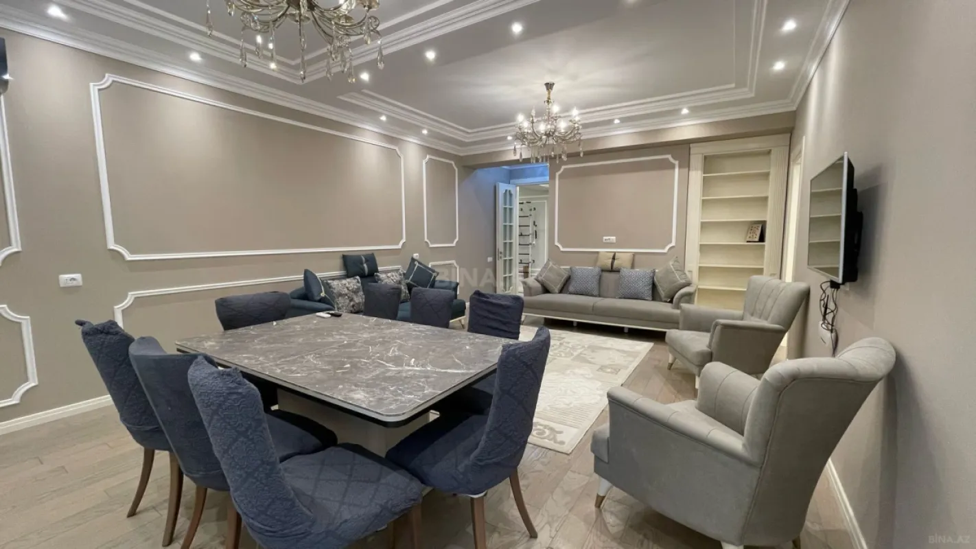Satılır 4 otaqlı mənzil 140 m²
