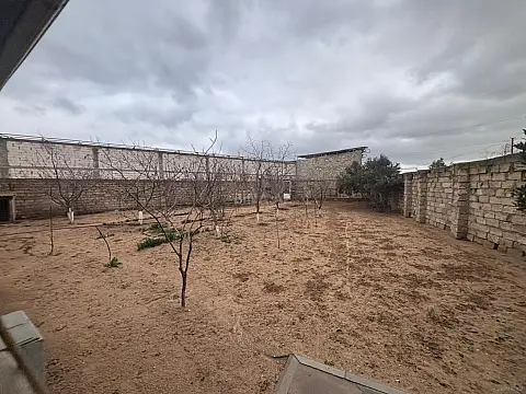 Satılır 3 otaqlı həyət evi 160 m²