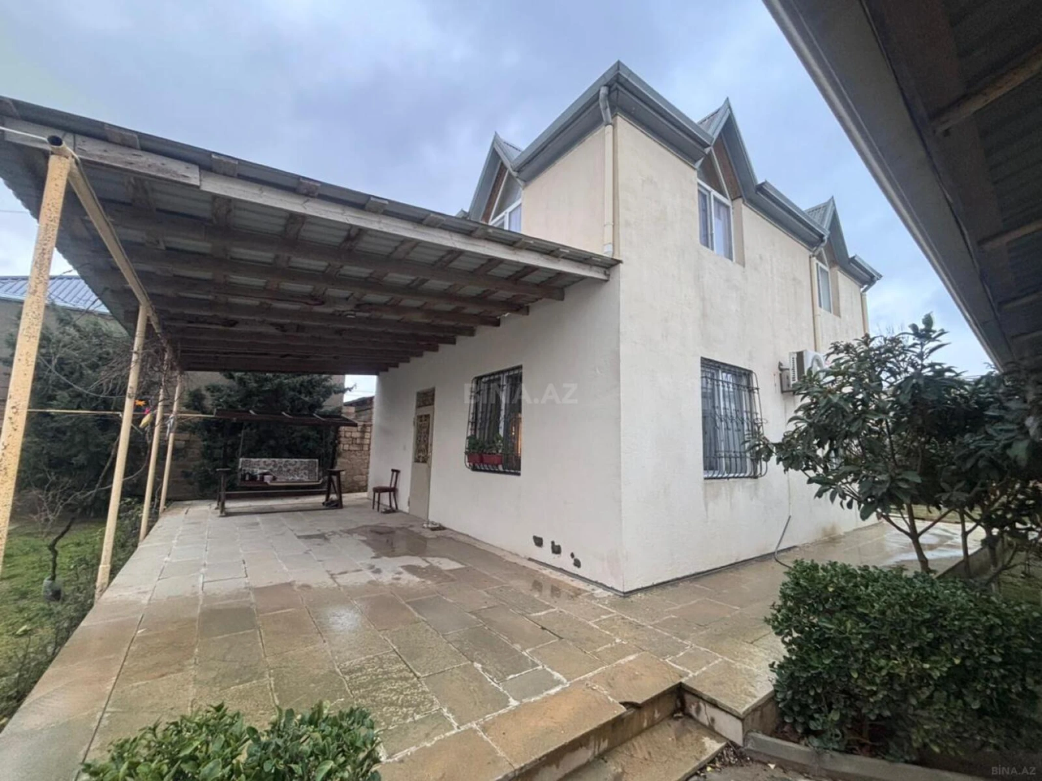Satılır 3 otaqlı həyət evi 160 m²