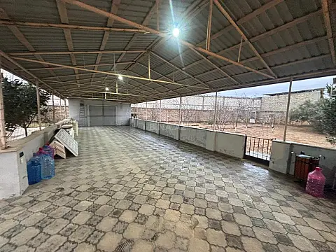 Satılır 3 otaqlı həyət evi 160 m²