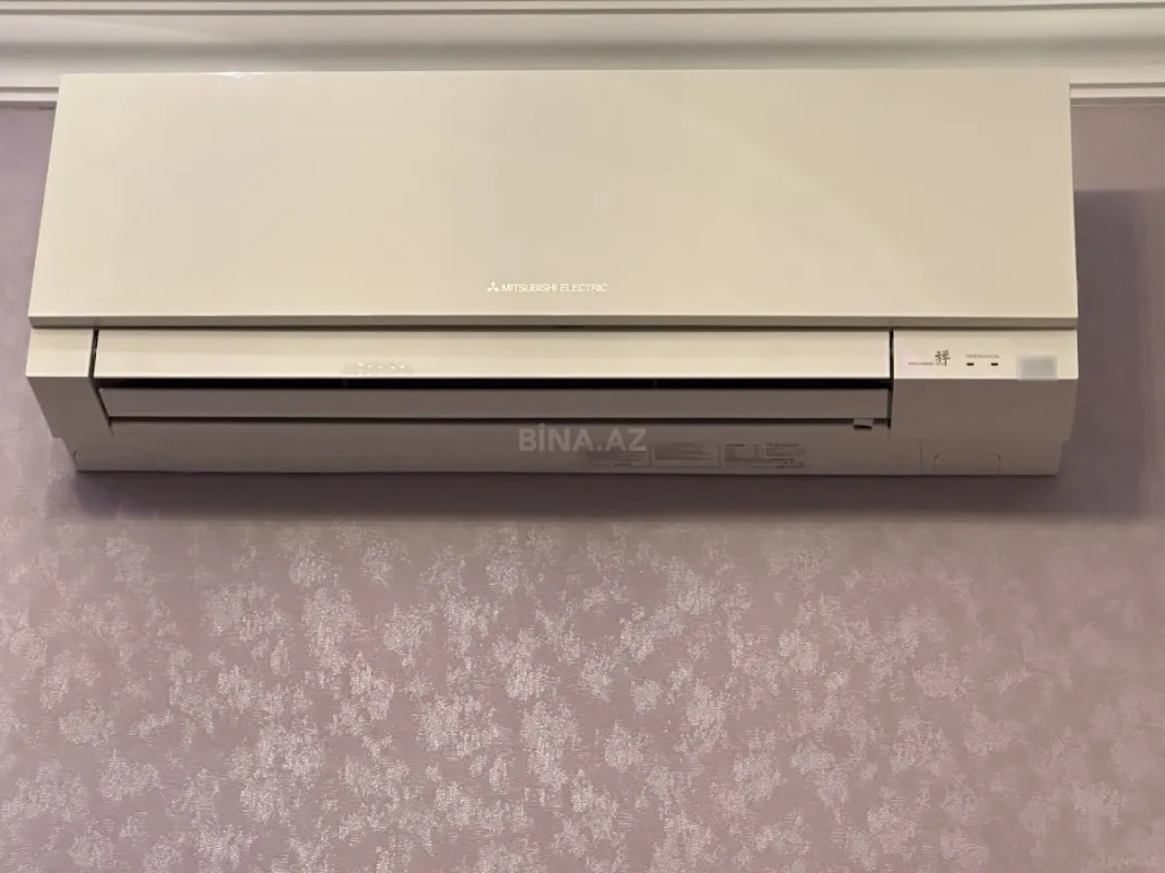 Satılır 4 otaqlı mənzil 137 m²