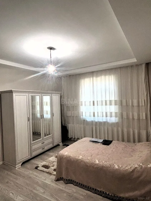 Satılır 5 otaqlı həyət evi 350 m²