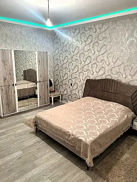 Satılır 5 otaqlı həyət evi 350 m²