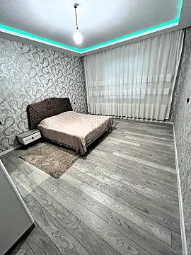 Satılır 5 otaqlı həyət evi 350 m²
