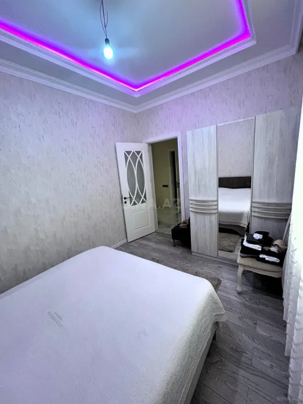 Satılır 5 otaqlı həyət evi 350 m²
