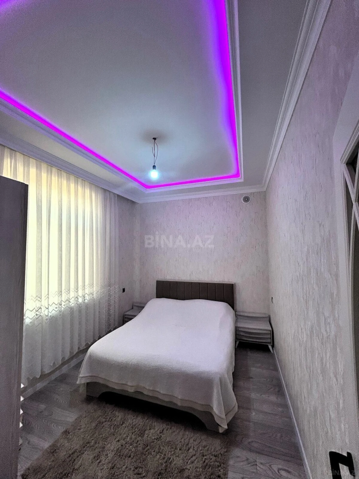 Satılır 5 otaqlı həyət evi 350 m²