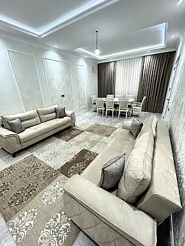 Satılır 5 otaqlı həyət evi 350 m²